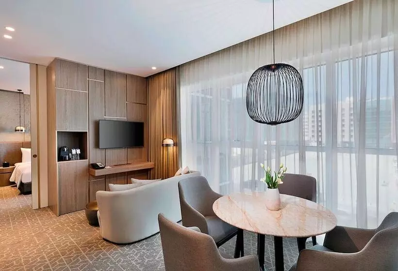 هتل Courtyard By Marriott Dubai, Al Barsha