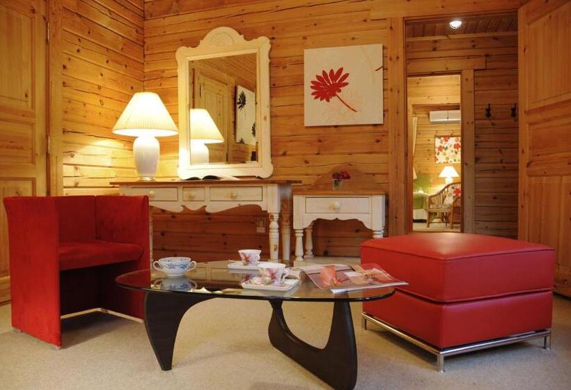 בית מלון כפרי La Neige By Hhg