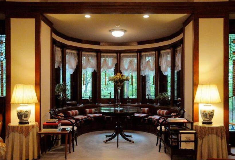 בית מלון כפרי La Neige By Hhg