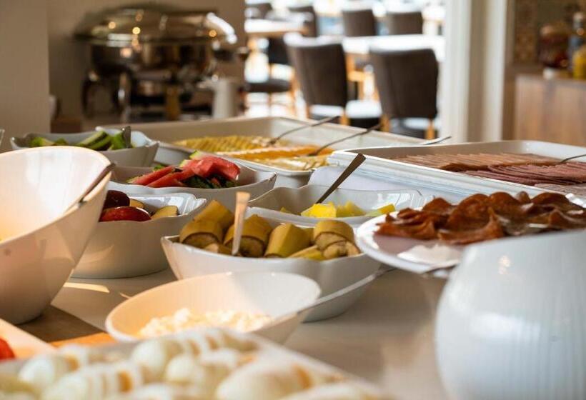 هتل Hallormsstadur