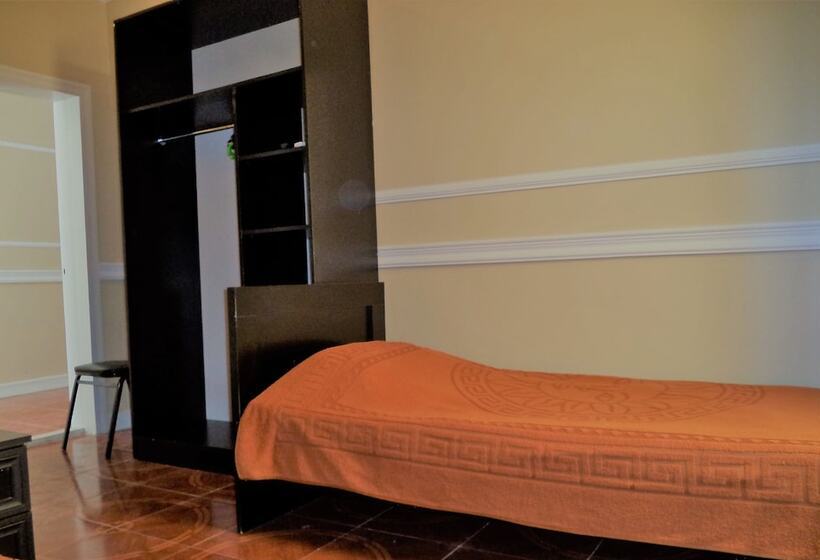 هتل Live Inn Ureki