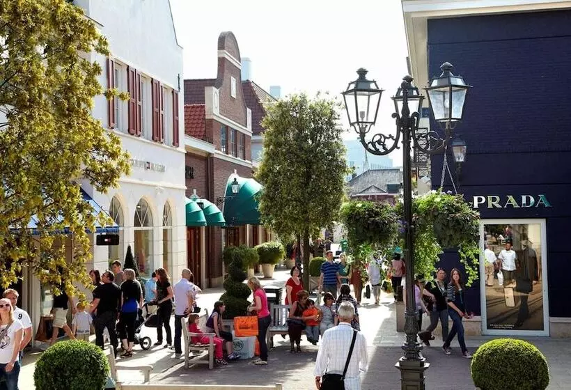 Hotelli Roermond Next Door