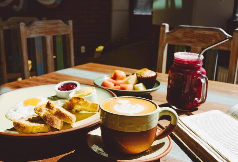 هتل Socialtel La Paz   Formerly Selina La Paz