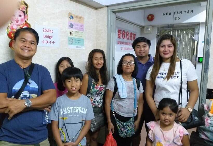 هتل Unique Hostel