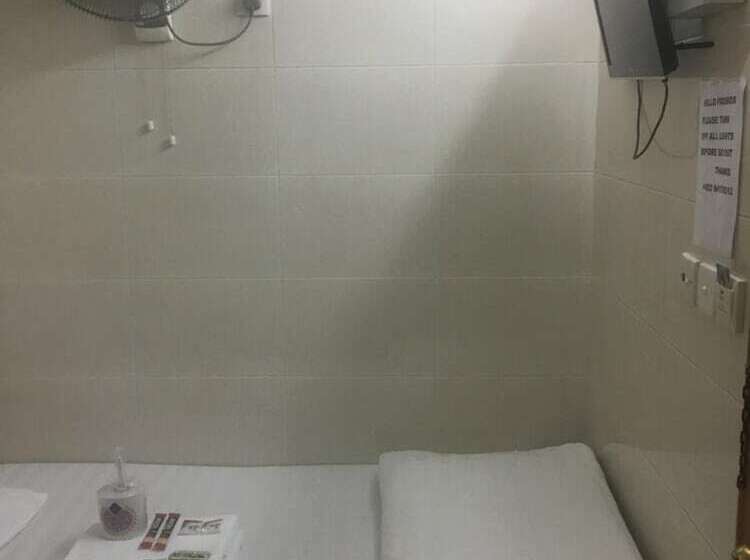 هتل Unique Hostel