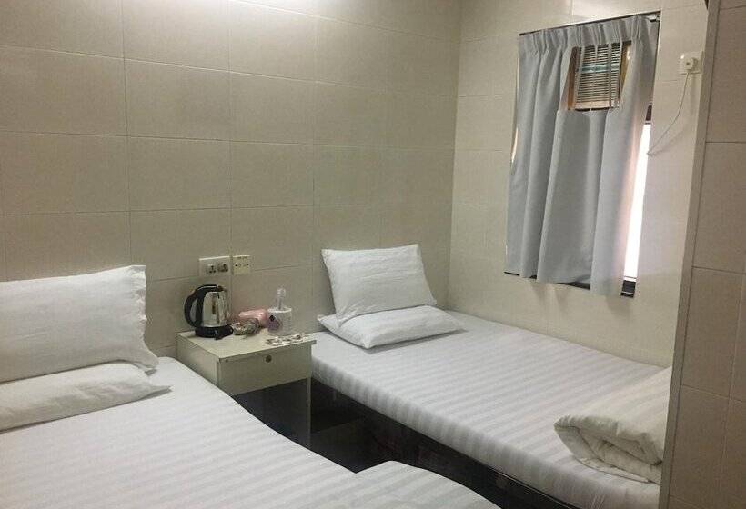 هتل Unique Hostel