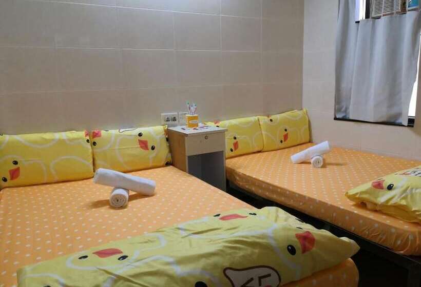 هتل Unique Hostel