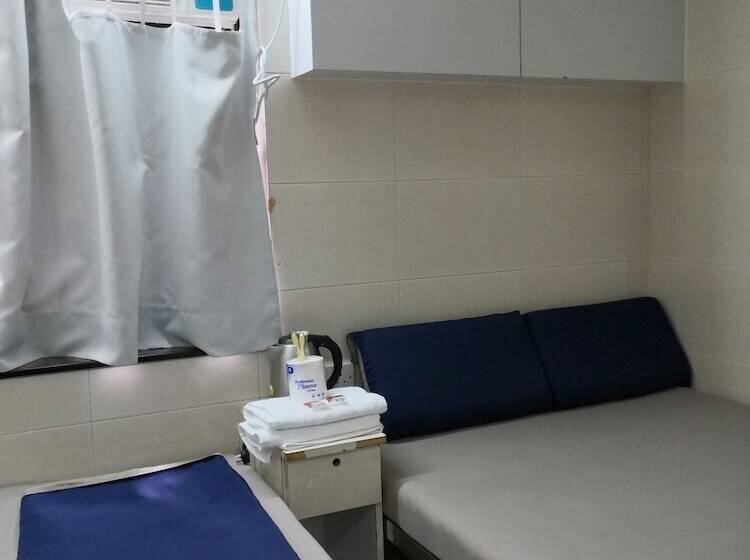 هتل Unique Hostel