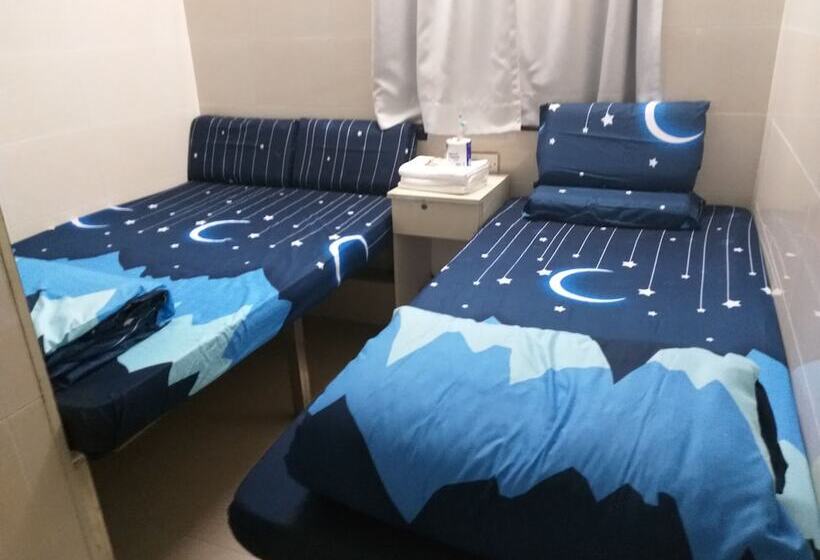 هتل Unique Hostel