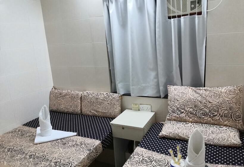 هتل Unique Hostel