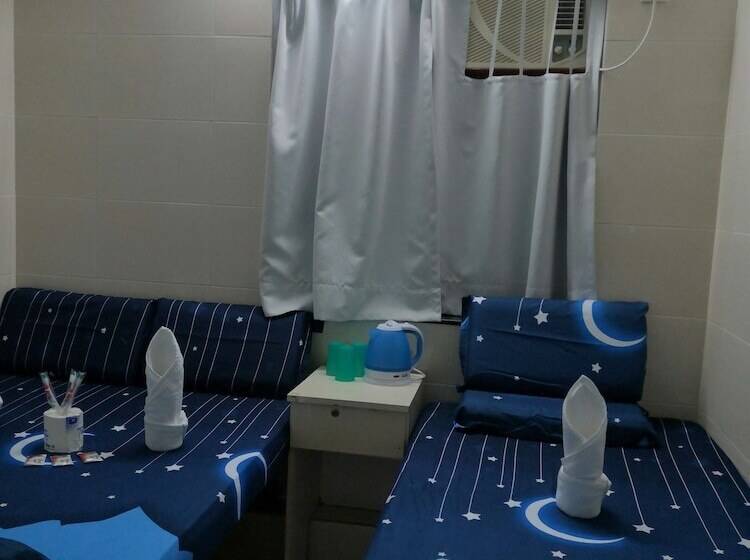 هتل Unique Hostel