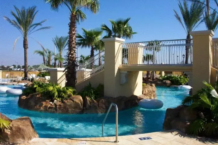 Hotelli Villas At Regal Palms Resort & Spa