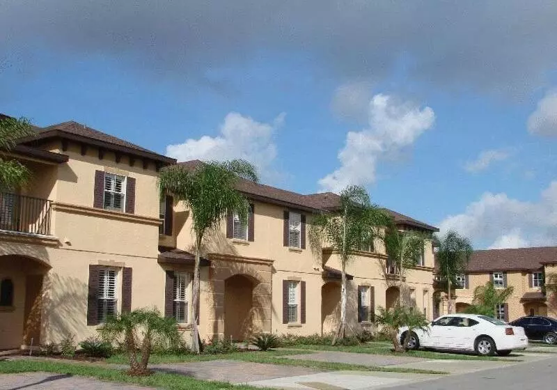 Hotelli Villas At Regal Palms Resort & Spa