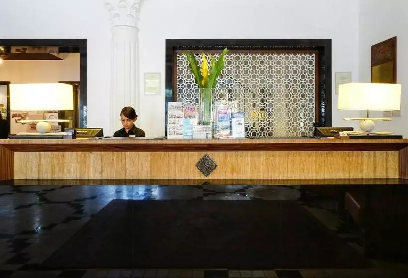 هتل Zen Premium Kampong Glam