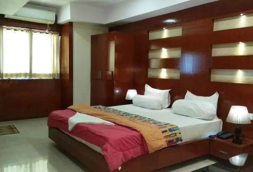 Hotelli City International