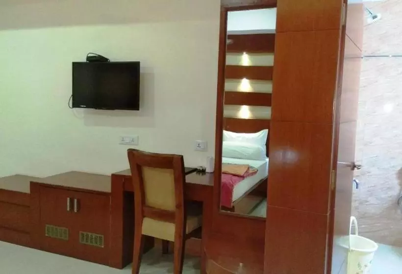 Hotelli City International