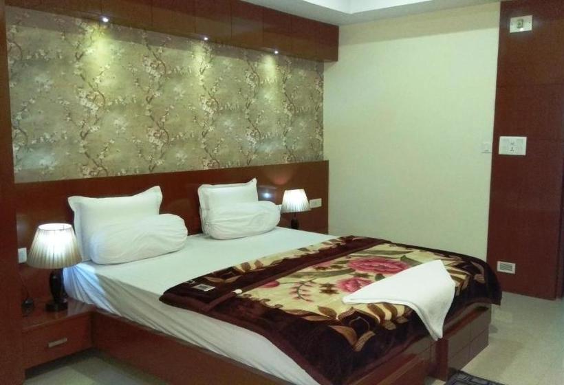 בית מלון כפרי City International