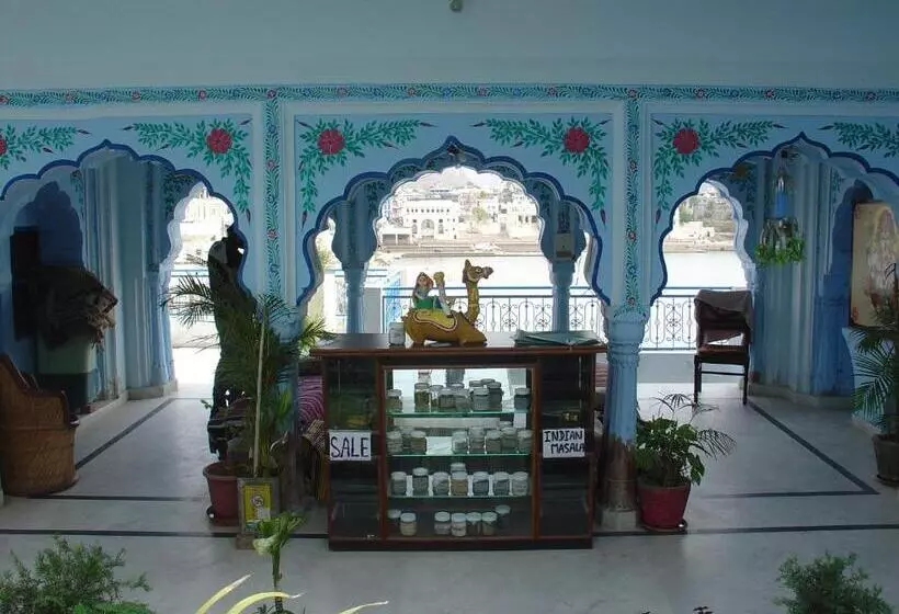ホテル Bharatpur Palace