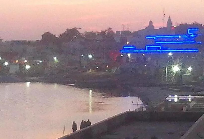 ホテル Bharatpur Palace