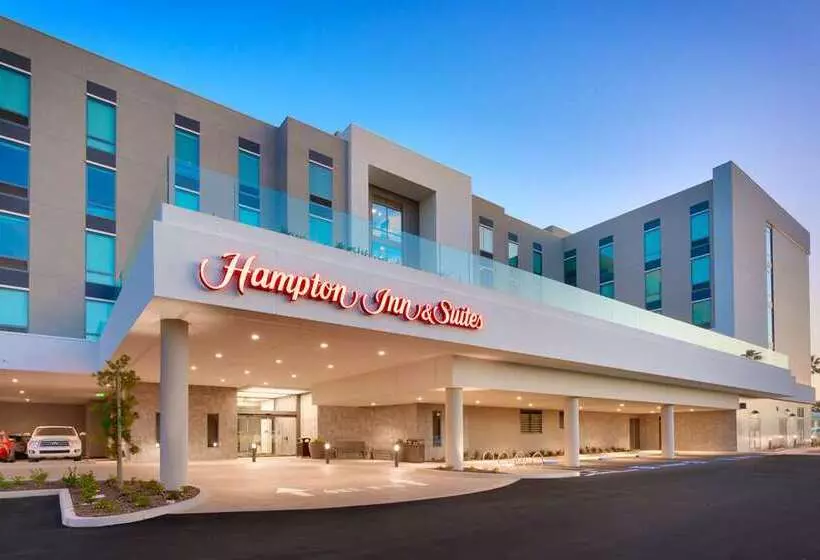 ホテル Hampton Inn & Suites Anaheim Resort Convention Center