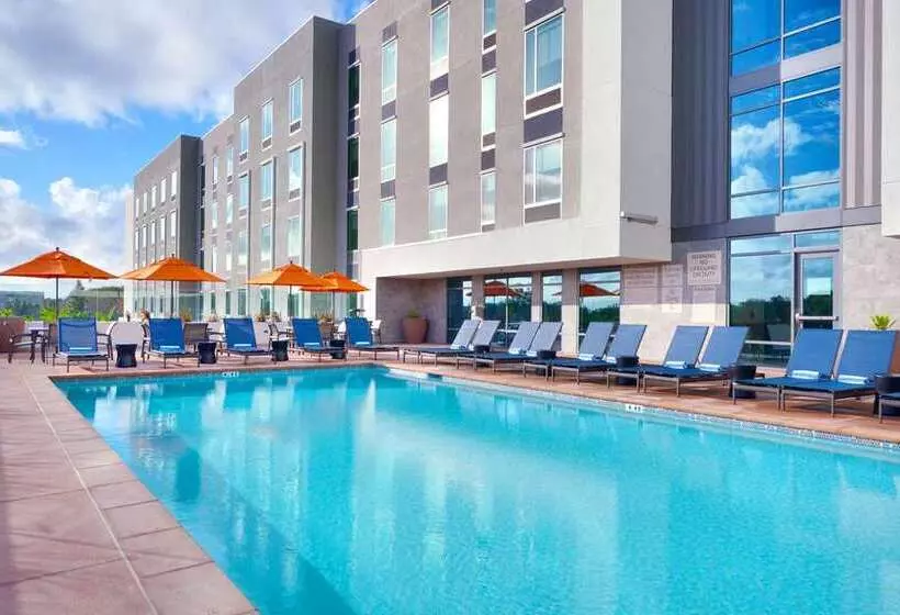 ホテル Hampton Inn & Suites Anaheim Resort Convention Center