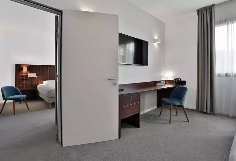 ホテル Kyriad Perigueux Boulazac