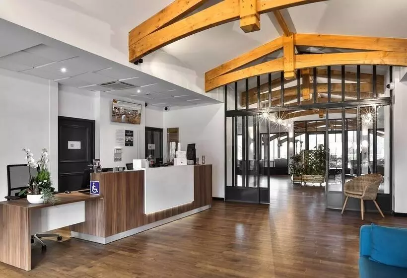 ホテル Kyriad Perigueux Boulazac