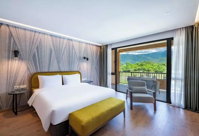 هتل Lopota Lake Resort & Spa