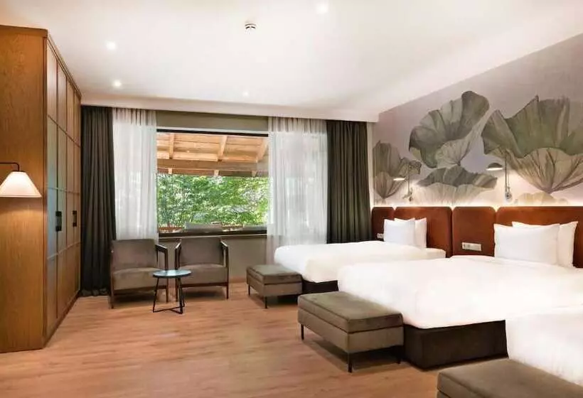 هتل Lopota Lake Resort & Spa