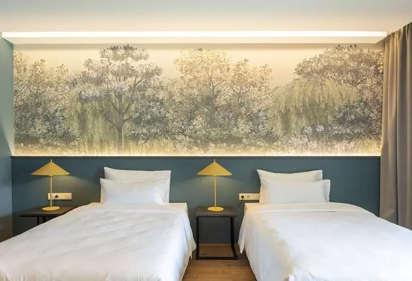 هتل Lopota Lake Resort & Spa