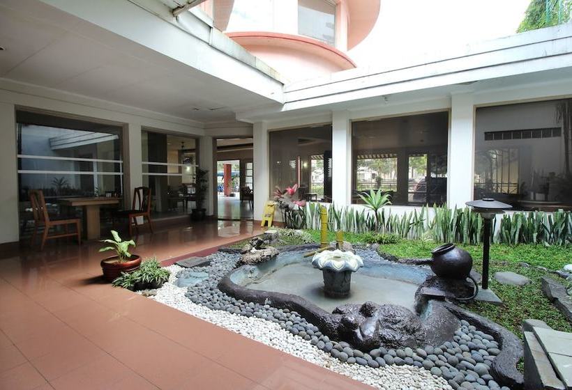 ホテル Airy Braga Lembong 21 Bandung