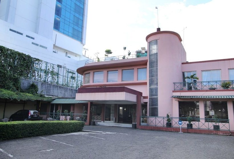 ホテル Airy Braga Lembong 21 Bandung