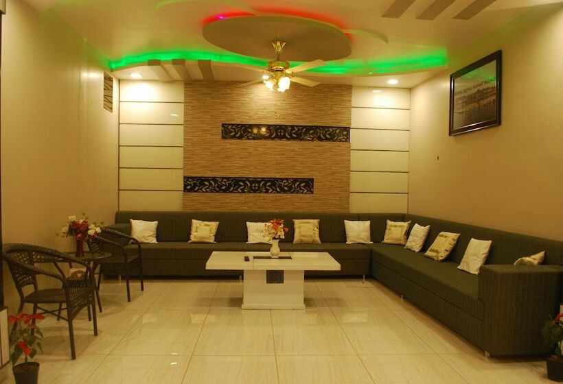 فندق Royal Rawat Palace