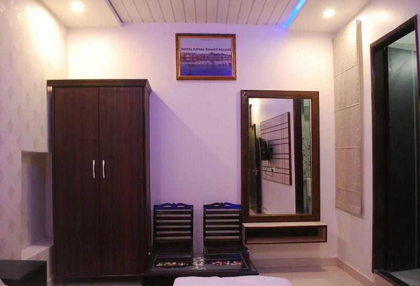 فندق Royal Rawat Palace