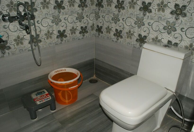 فندق Royal Rawat Palace