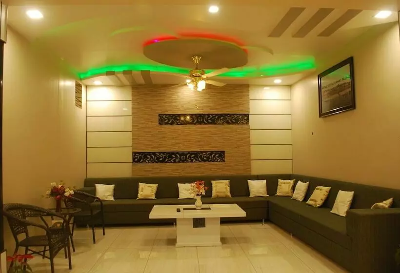 ホテル Royal Rawat Palace