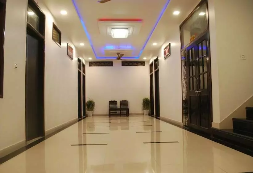 ホテル Royal Rawat Palace