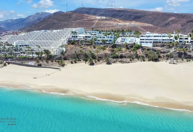 リゾートホテル Apartamentos Garden & Sea Boutique Lodging By Livvo