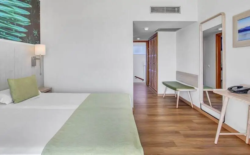 リゾートホテル Apartamentos Garden & Sea Boutique Lodging By Livvo