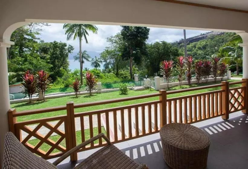 Anse Soleil Beachcomber Hotel And Self Catering