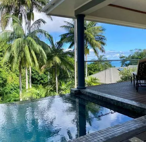 Anse Soleil Beachcomber Hotel And Self Catering