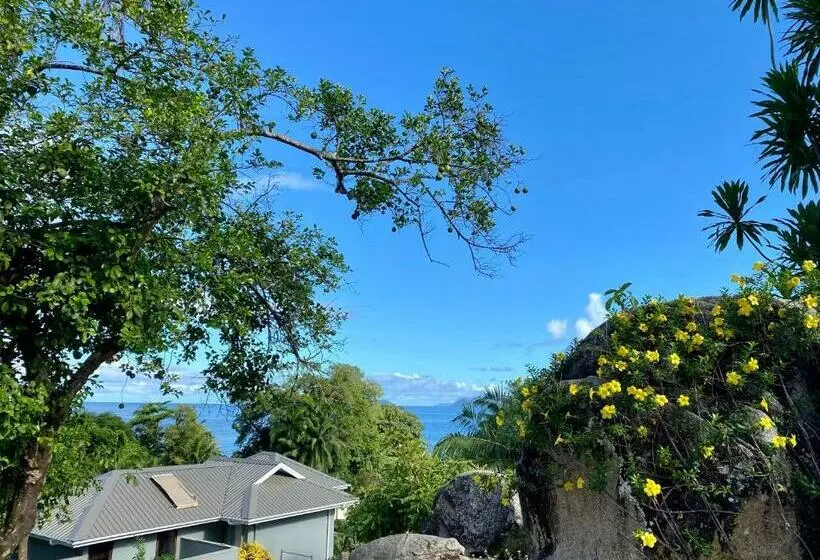 Anse Soleil Beachcomber Hotel And Self Catering