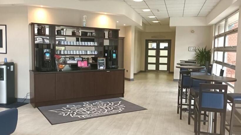 هتل Cim Business Centre