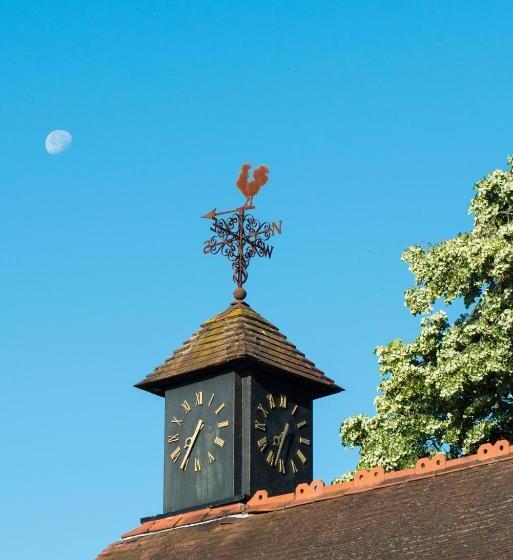 هتل Cim Business Centre