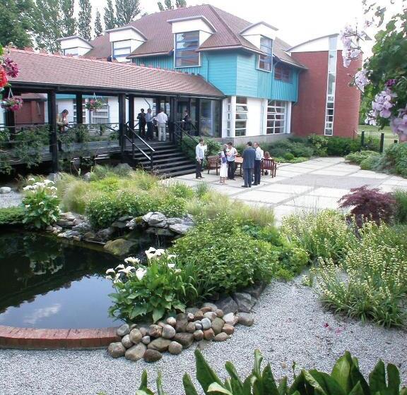 هتل Cim Business Centre