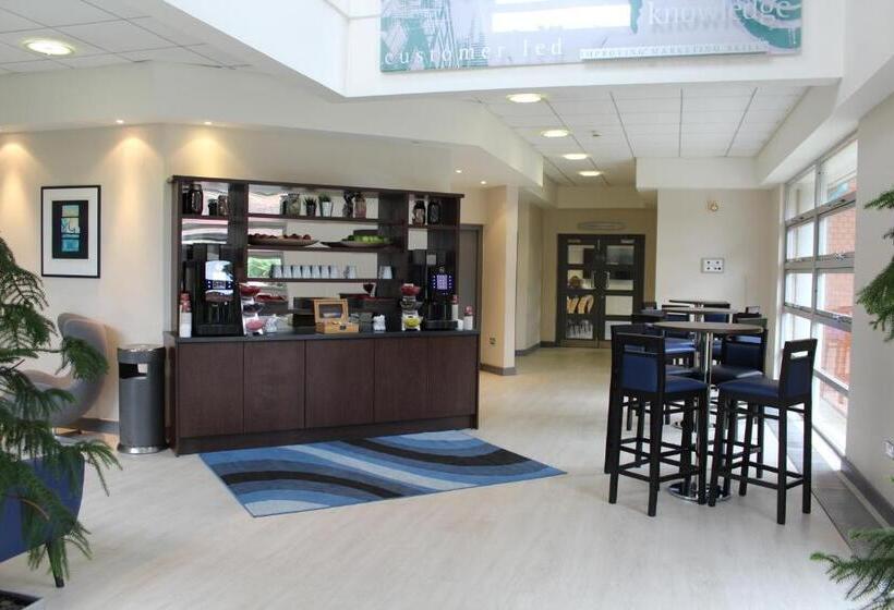 هتل Cim Business Centre