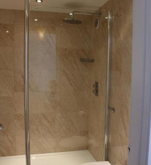 هتل Cim Business Centre