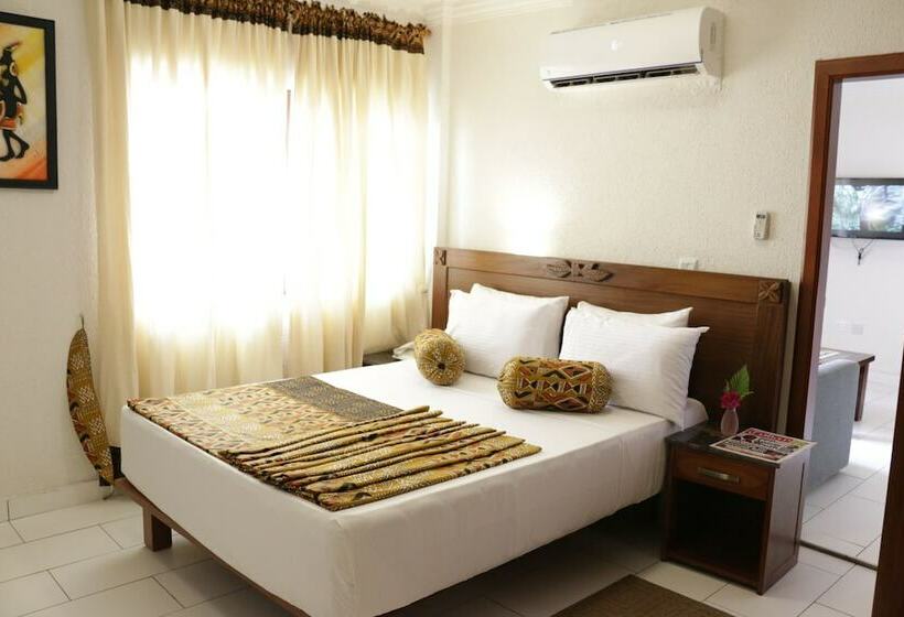 Отель Coconut Grove Sakumono