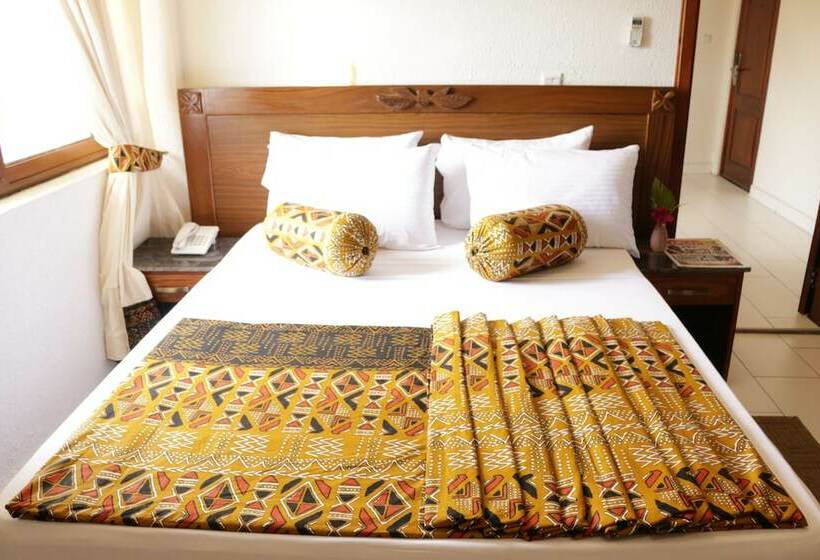 Отель Coconut Grove Sakumono