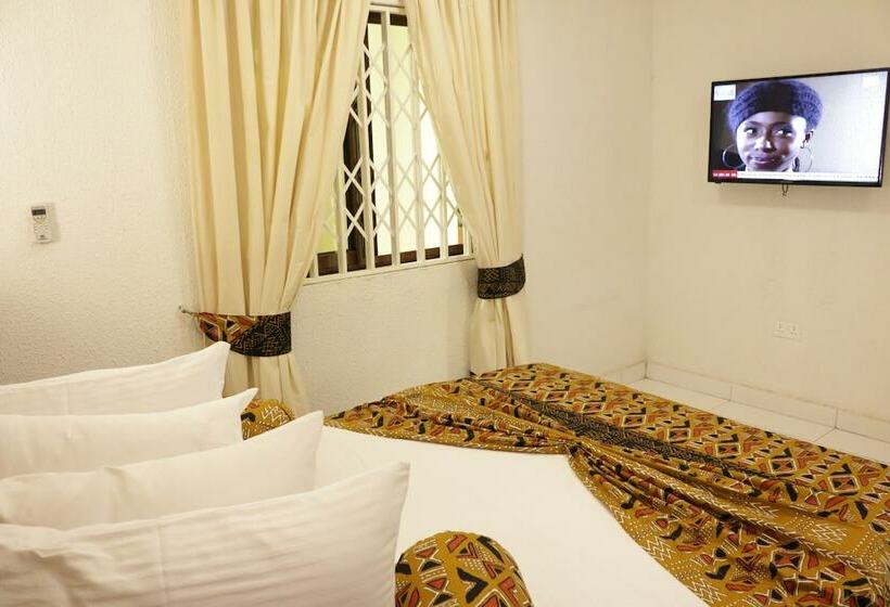 Отель Coconut Grove Sakumono